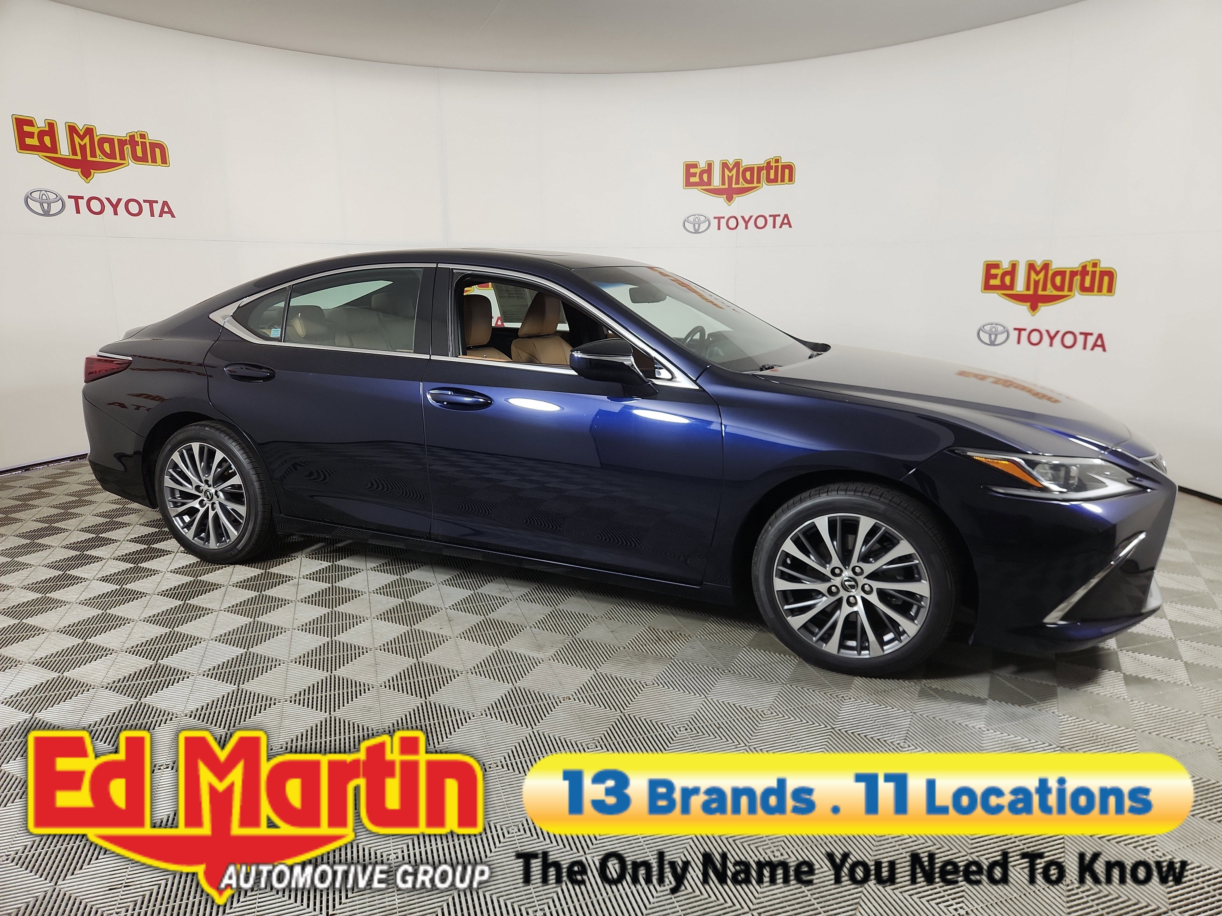 2019 Lexus ES